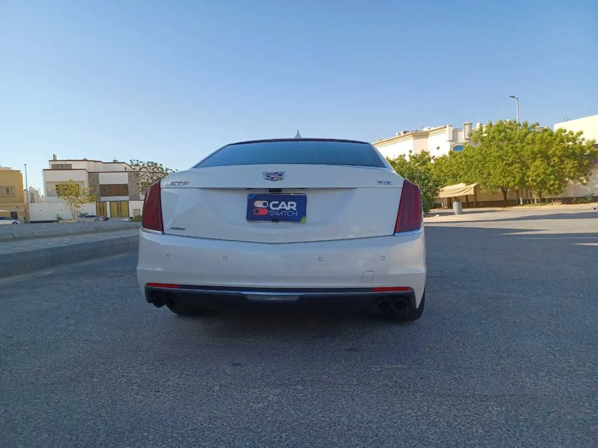 Car image 6