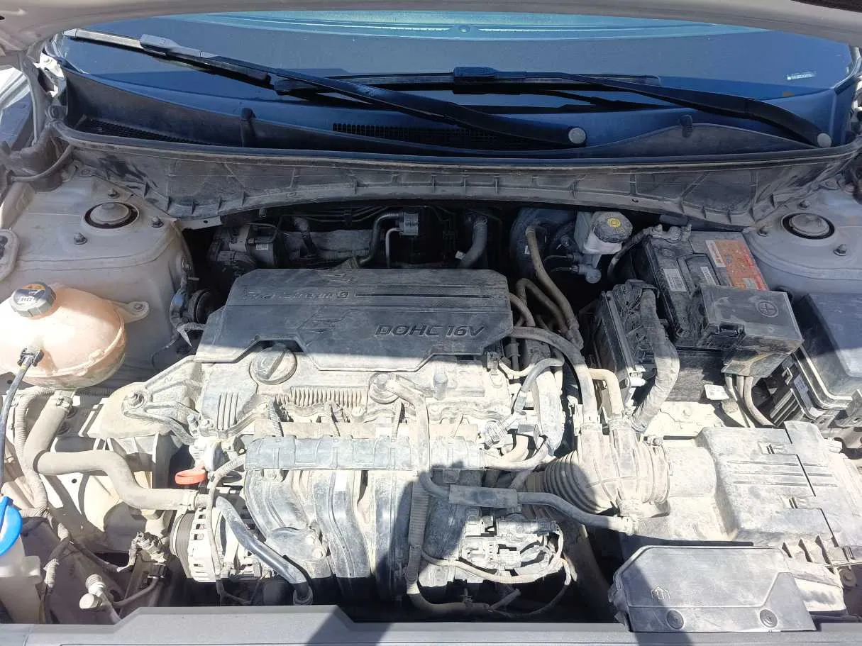 Car image 32