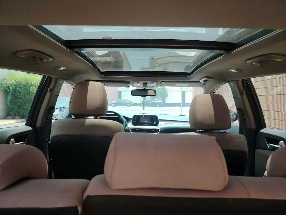 Car image 20