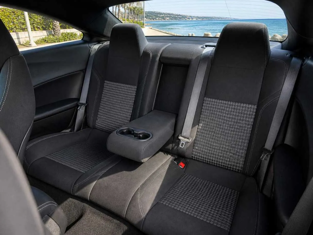 Car image 20