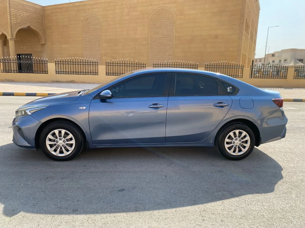 Car image 8