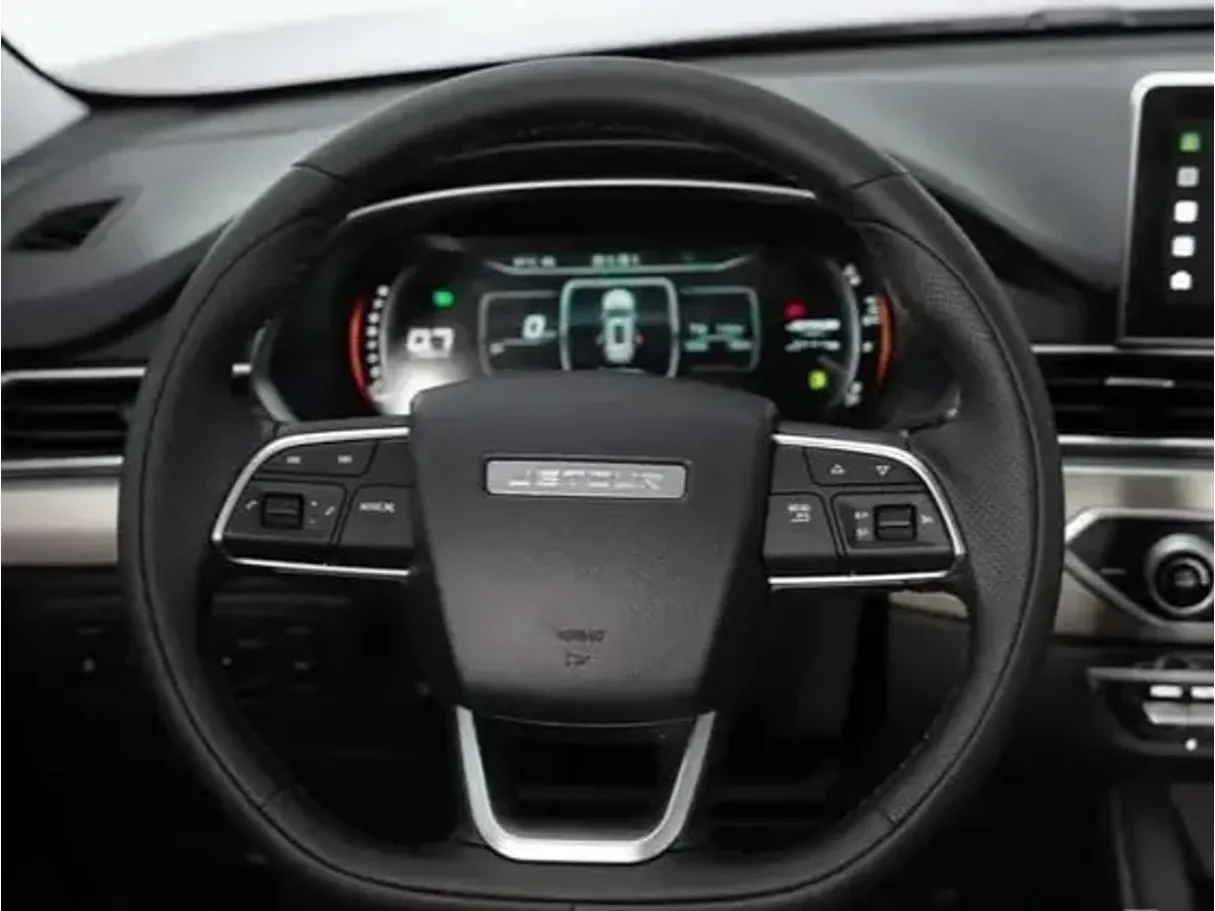 Car image 11