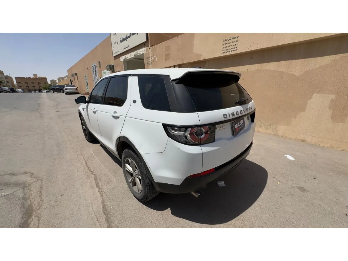 Car image 7