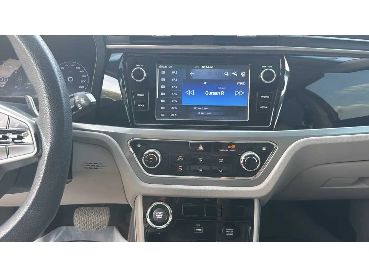Car image 22