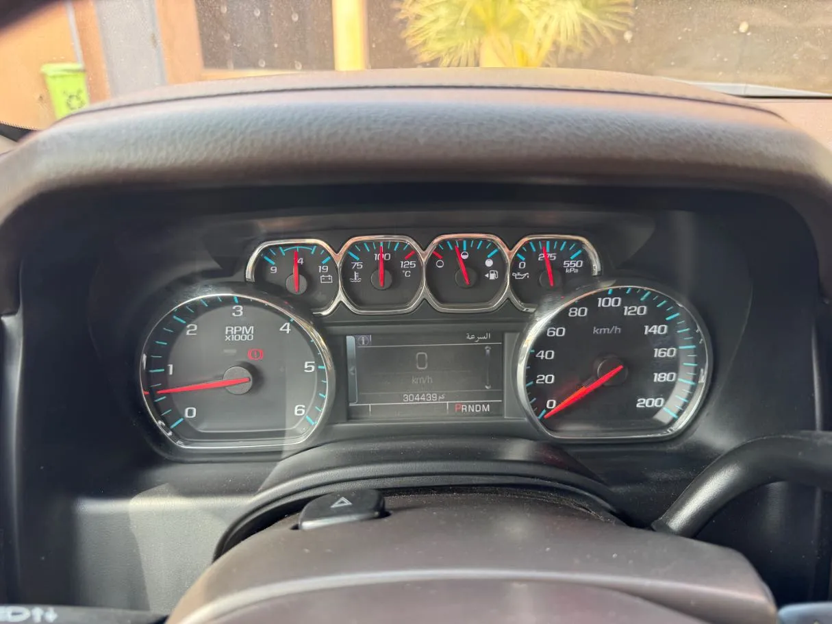 Car image 18