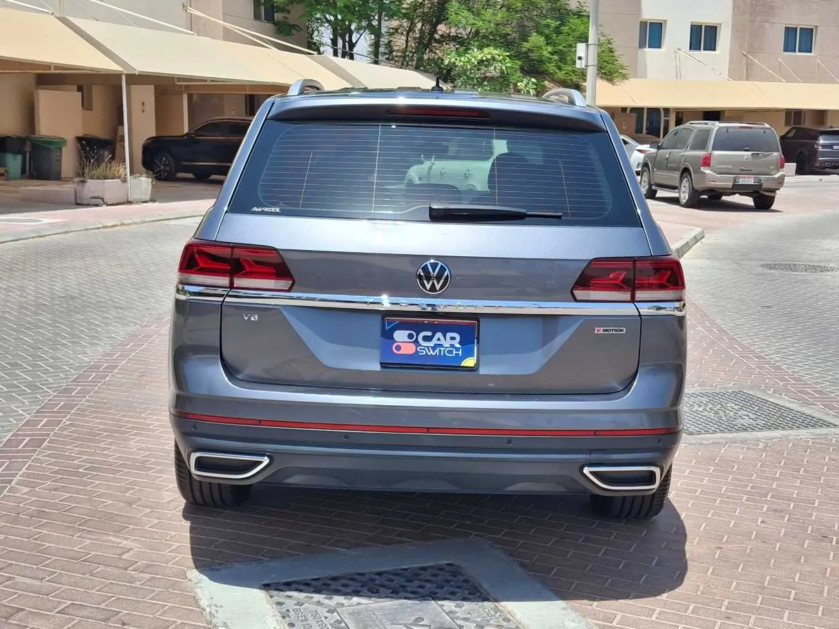 Car image 6