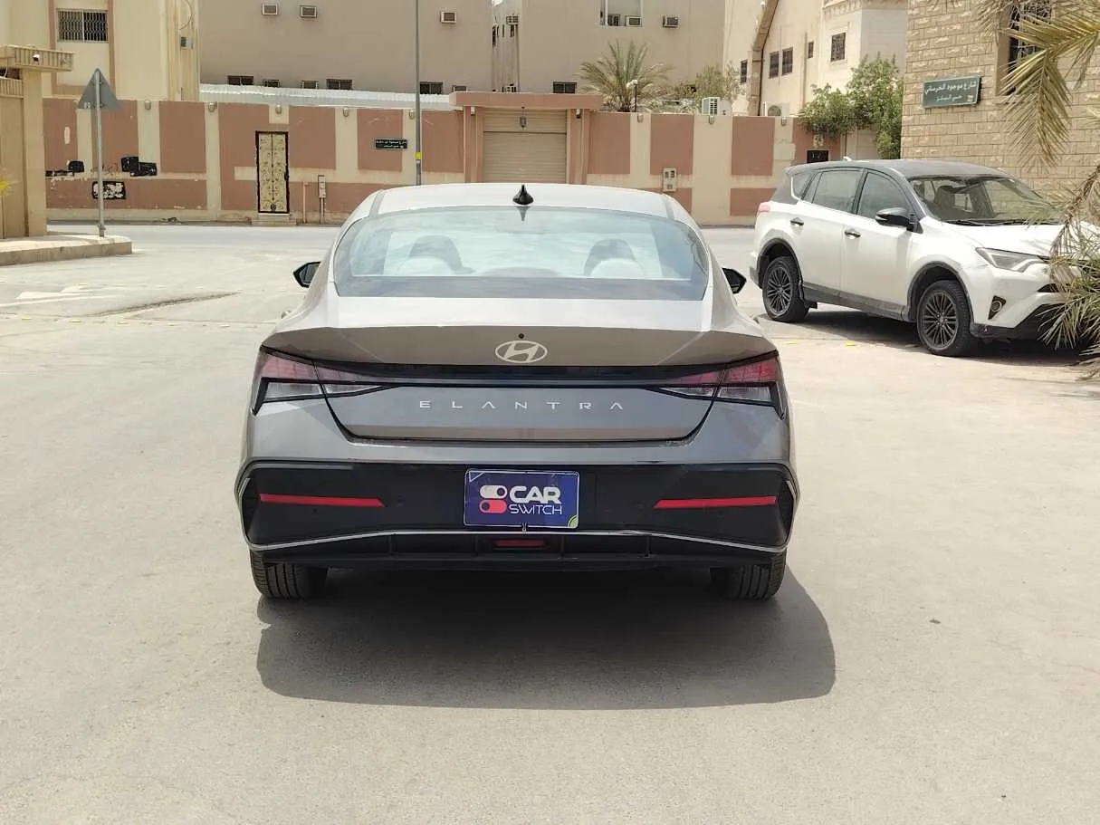 Car image 6
