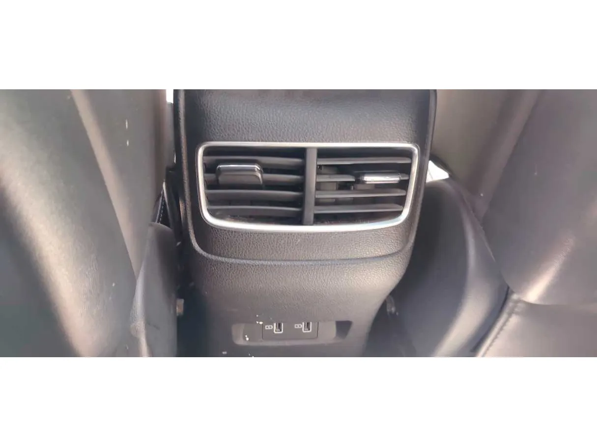 Car image 31