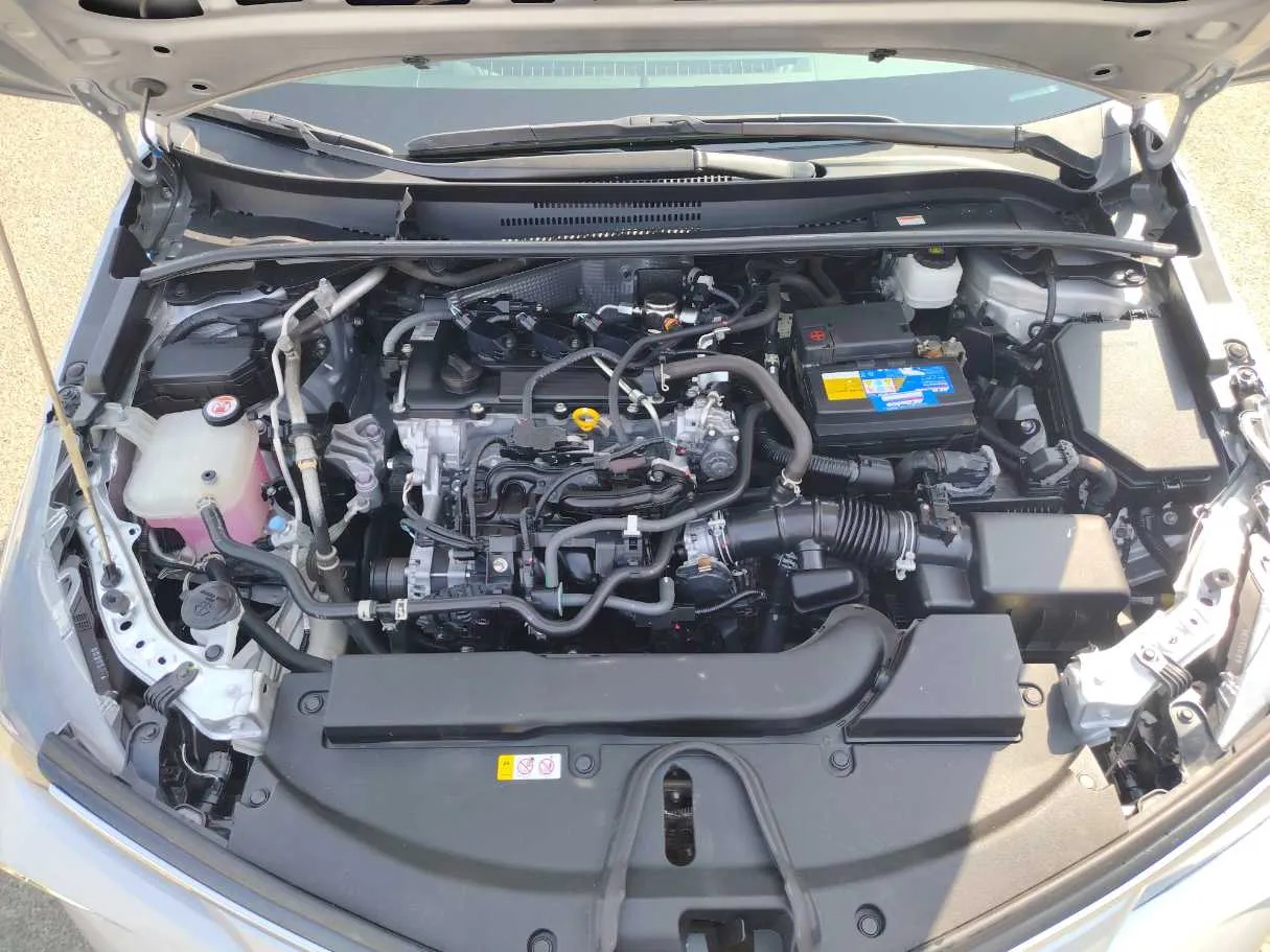 Car image 30