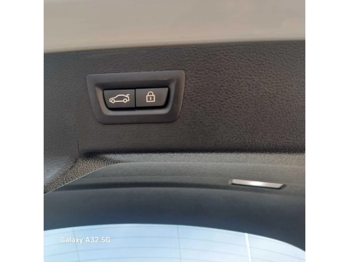 Car image 33