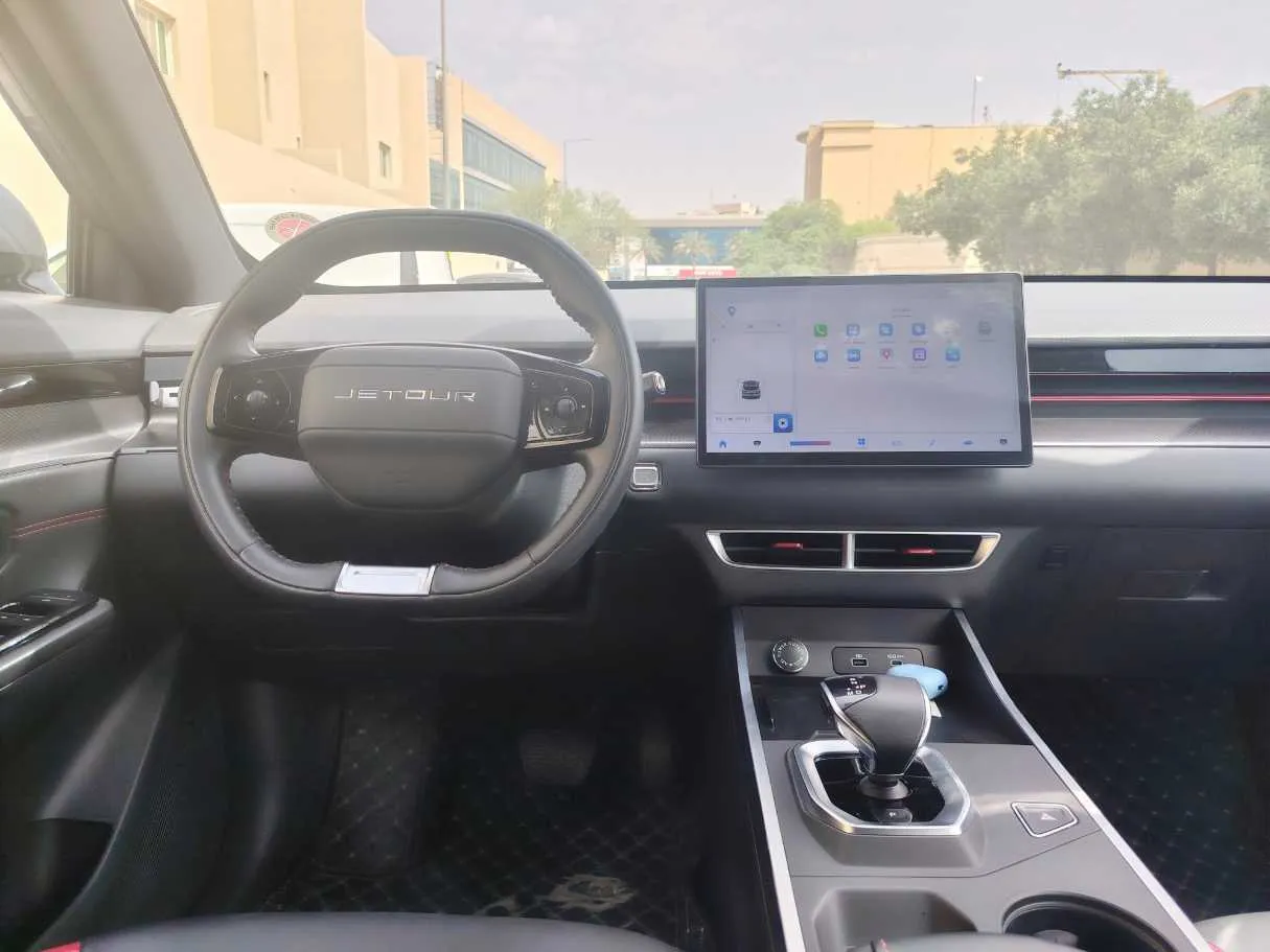 Car image 19