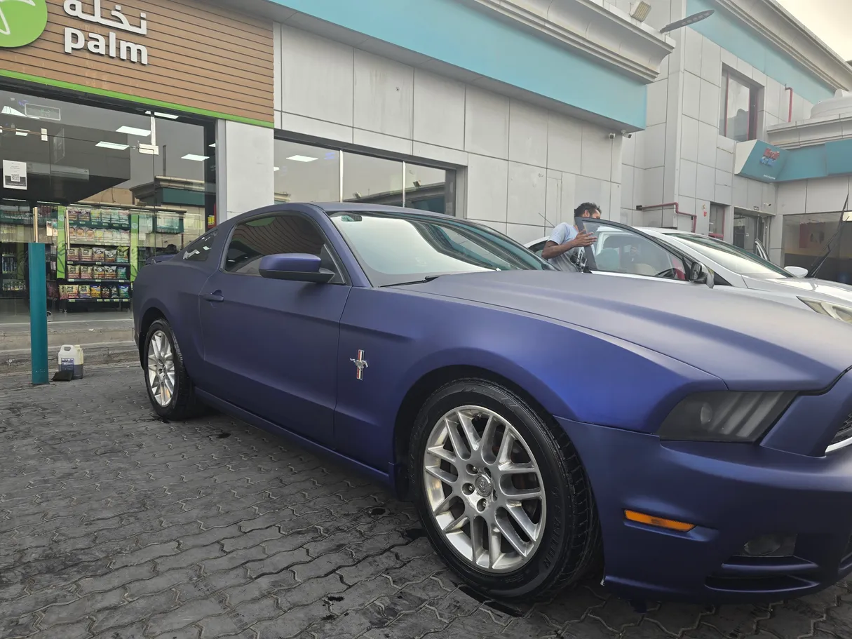 Car image 2