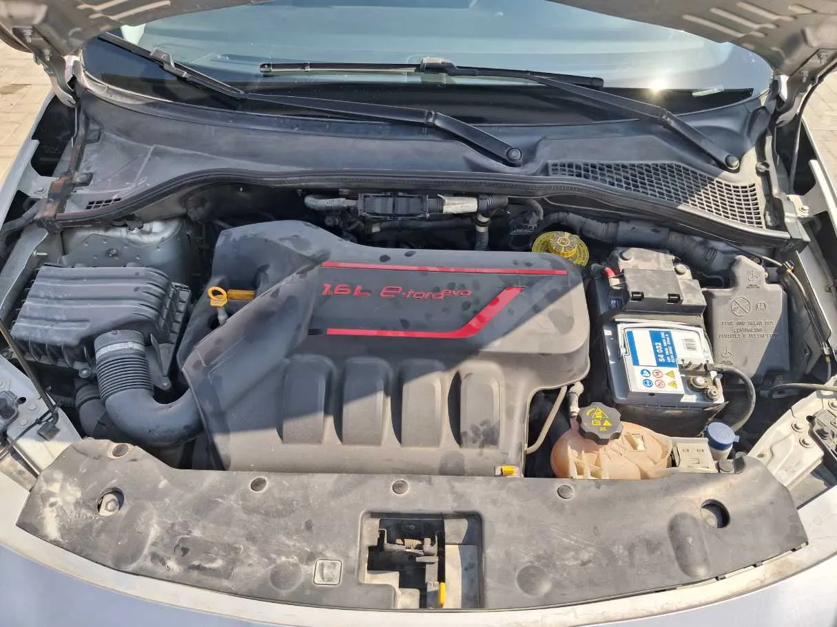 Car image 21