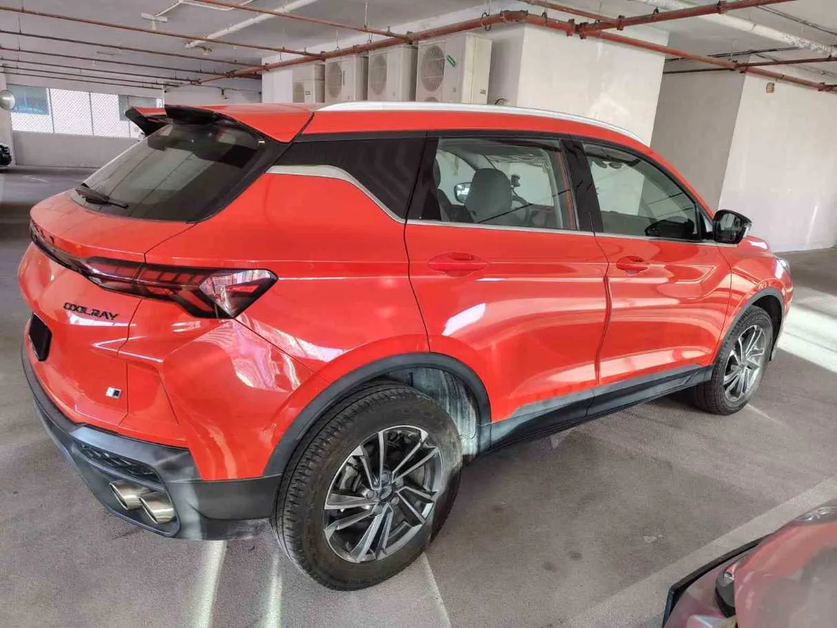 Car image 3