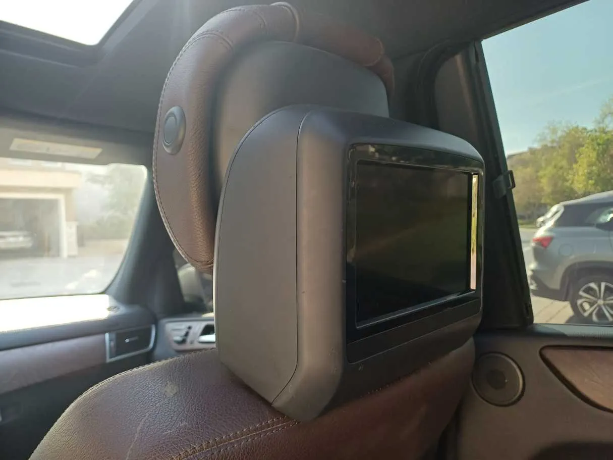 Car image 20