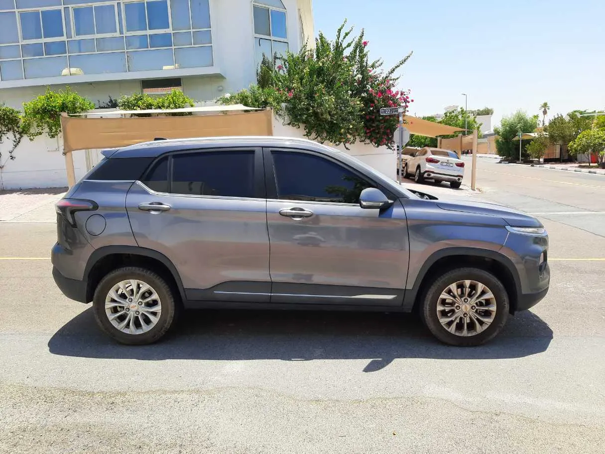 Car image 8