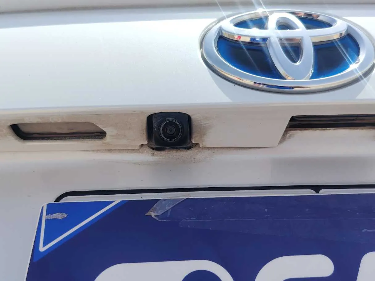 Car image 20