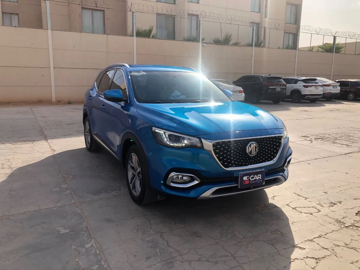 Car image 3
