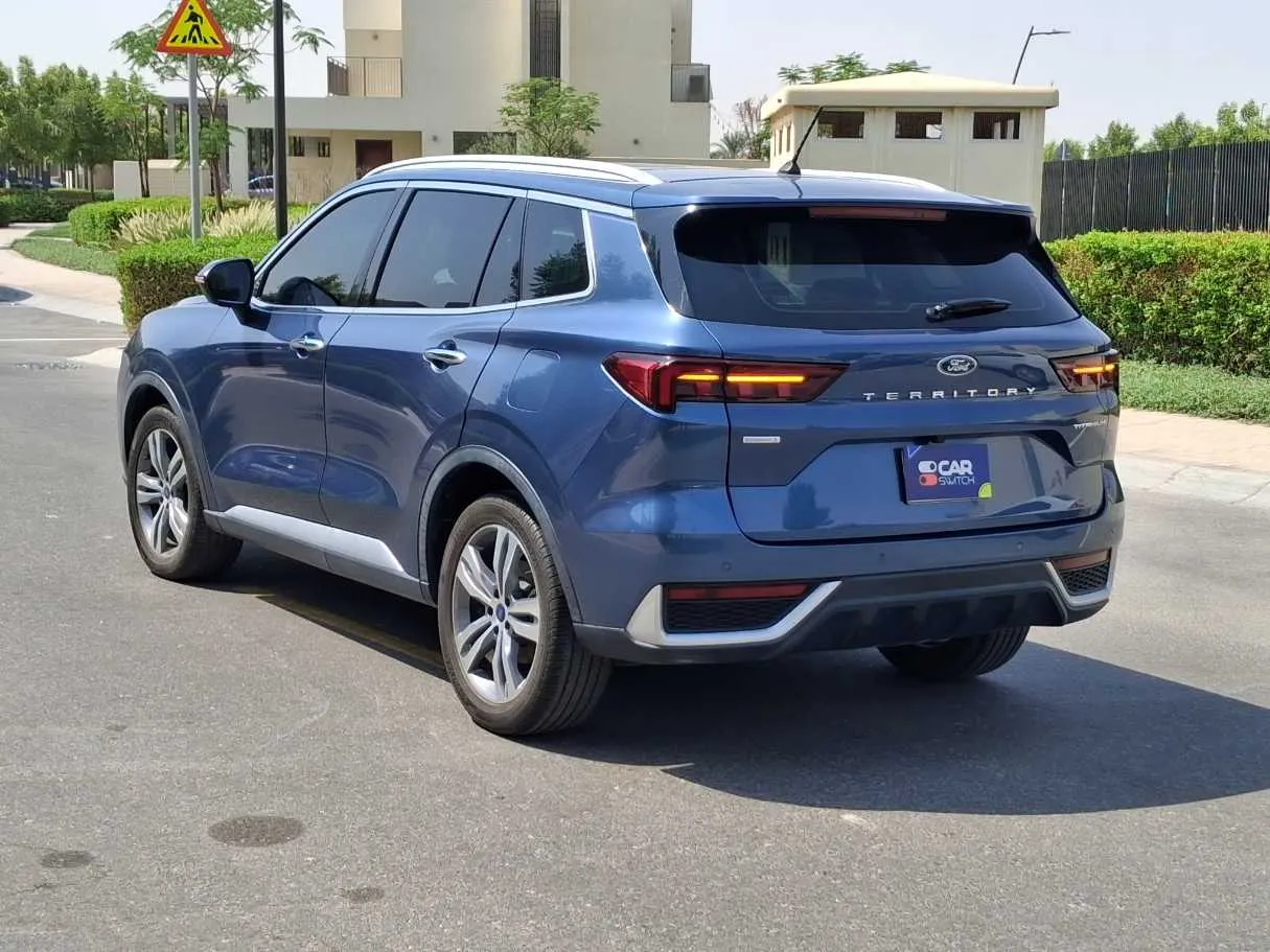 Car image 5