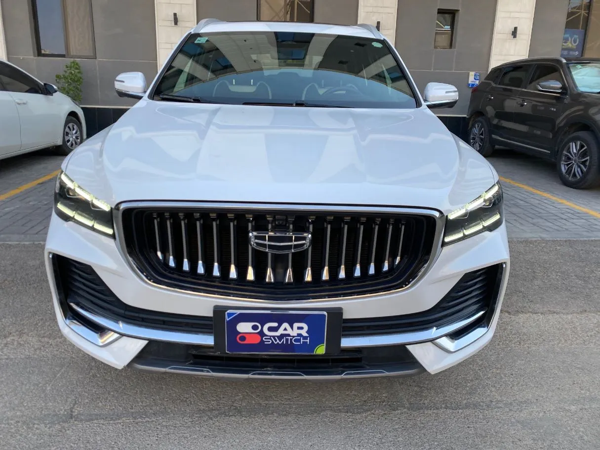 Car image 2