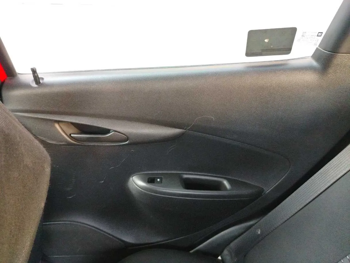 Car image 29