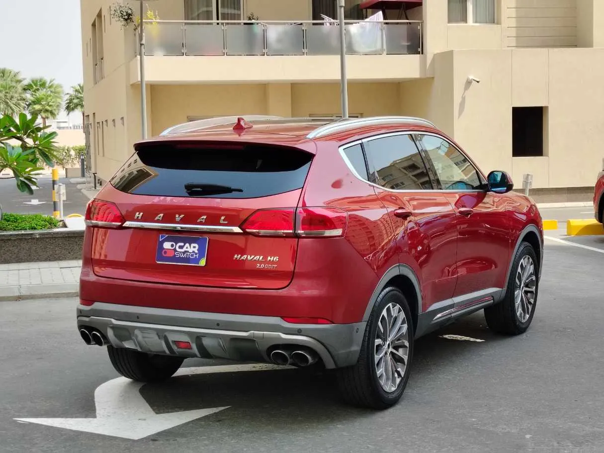 Car image 4