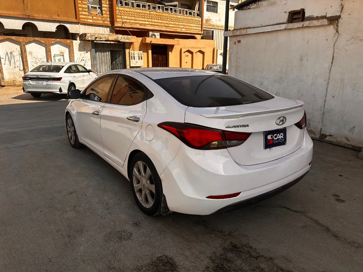 Car image 7