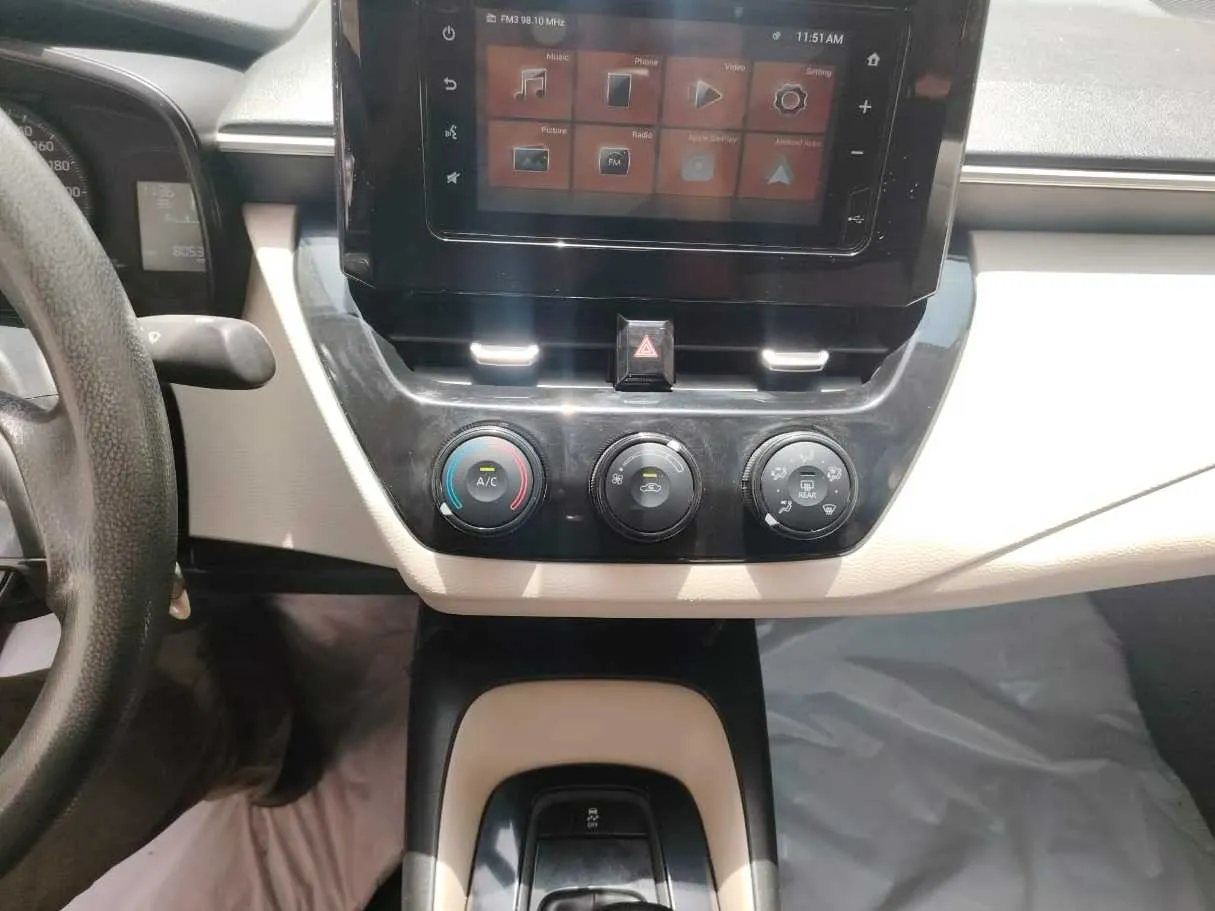 Car image 21