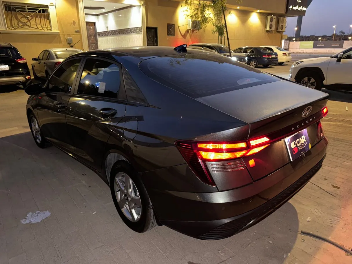 Car image 6
