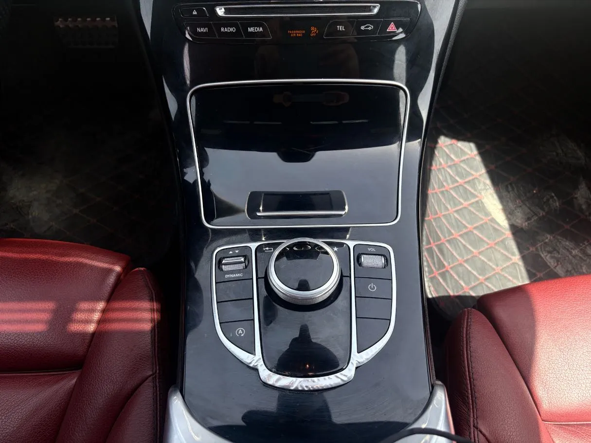 Car image 21