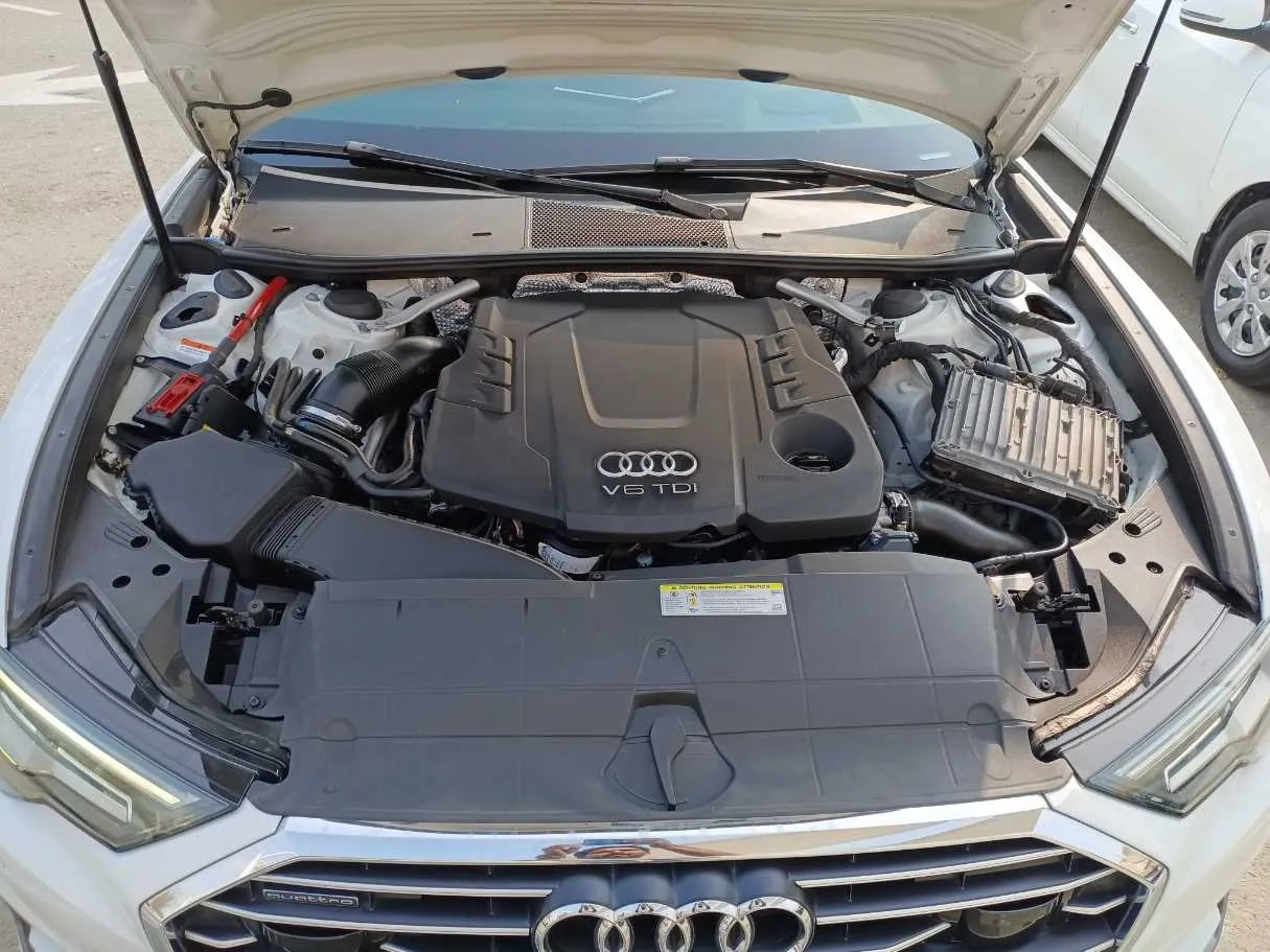 Car image 26