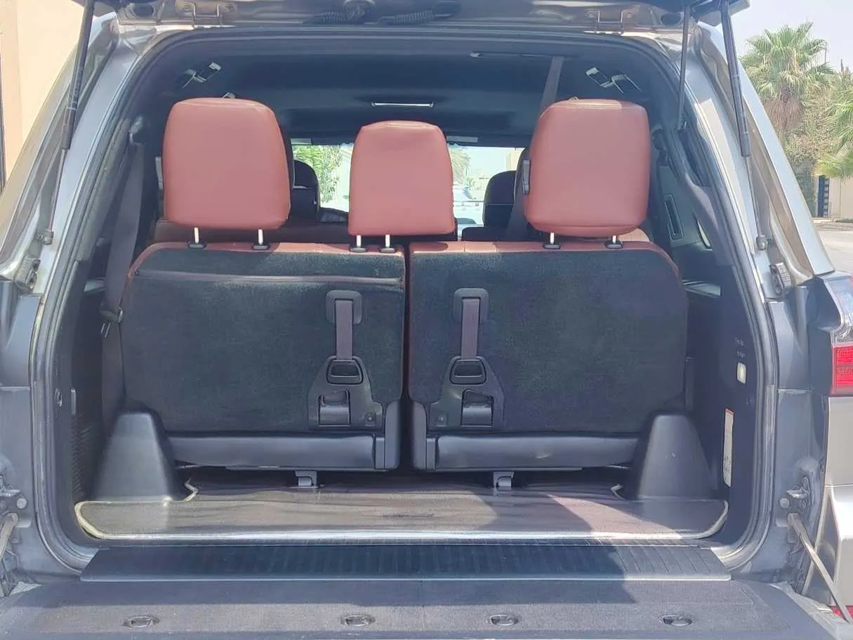 Car image 29