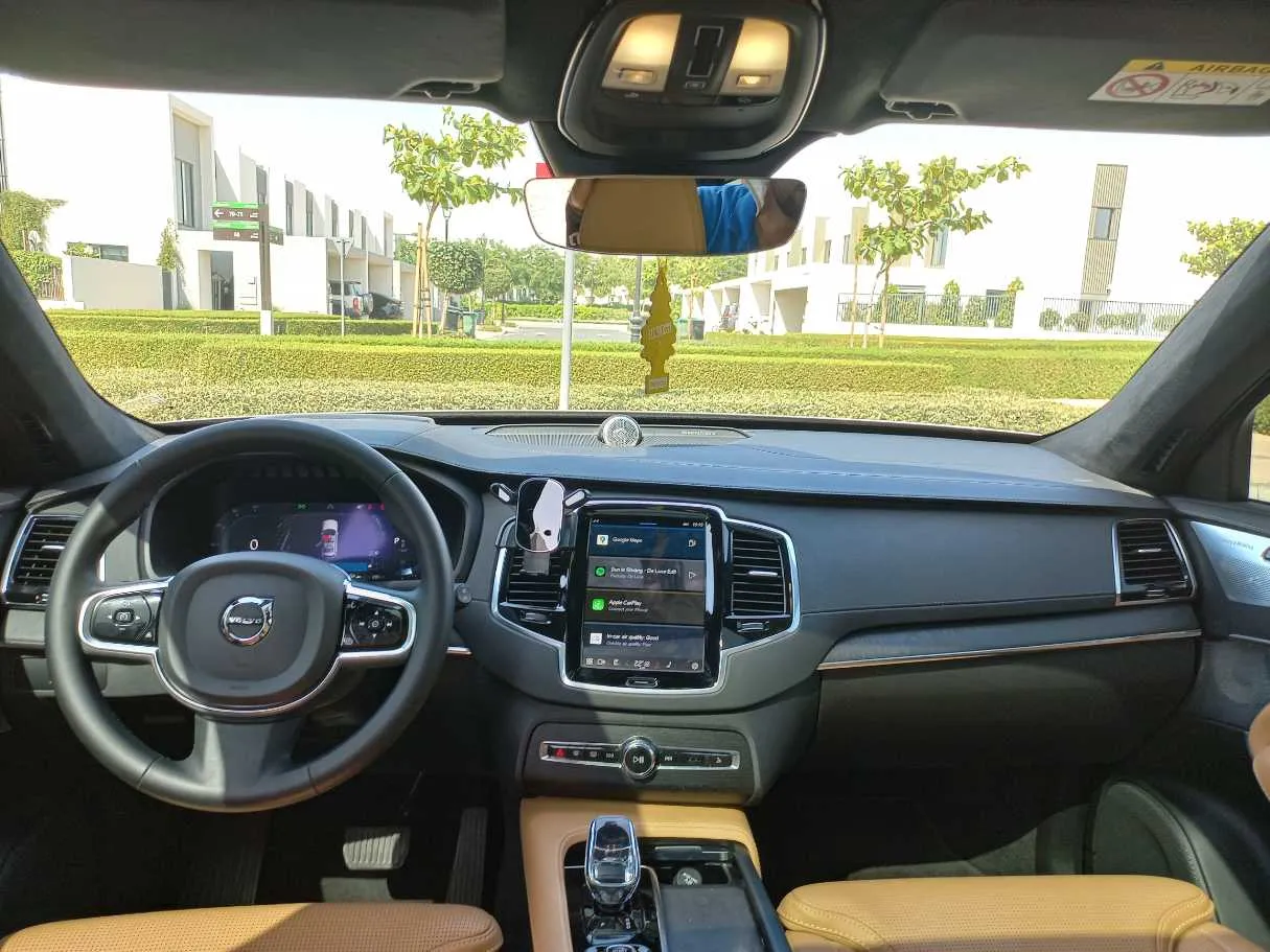 Car image 15