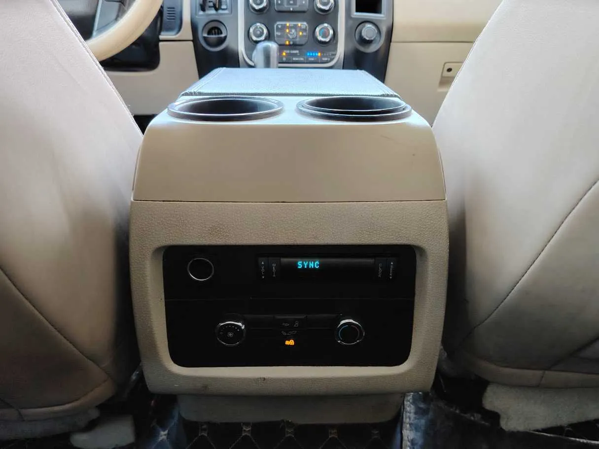 Car image 25