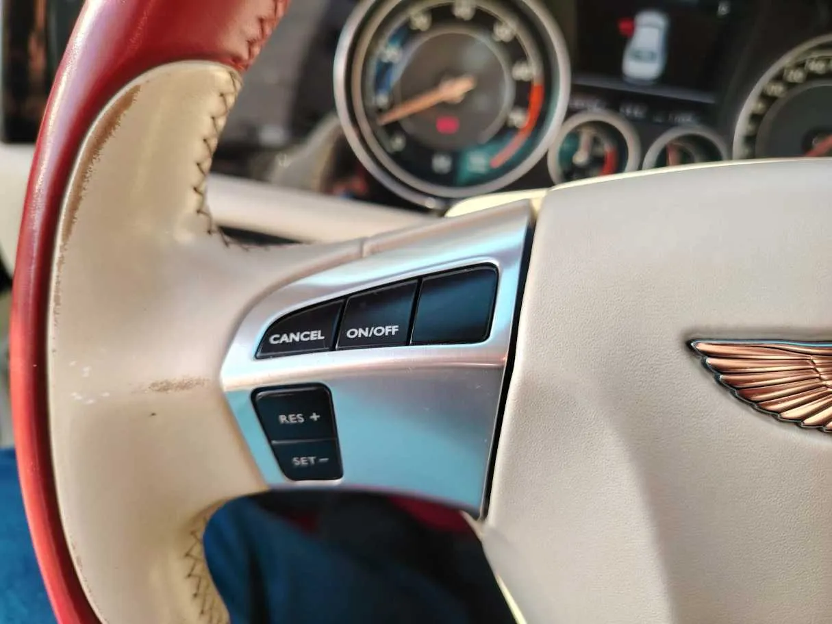 Car image 47