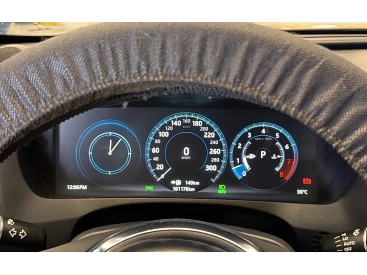 Car image 18
