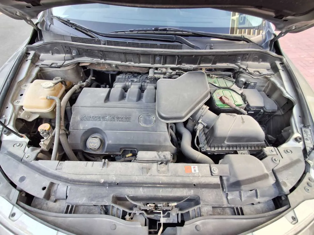 Car image 20