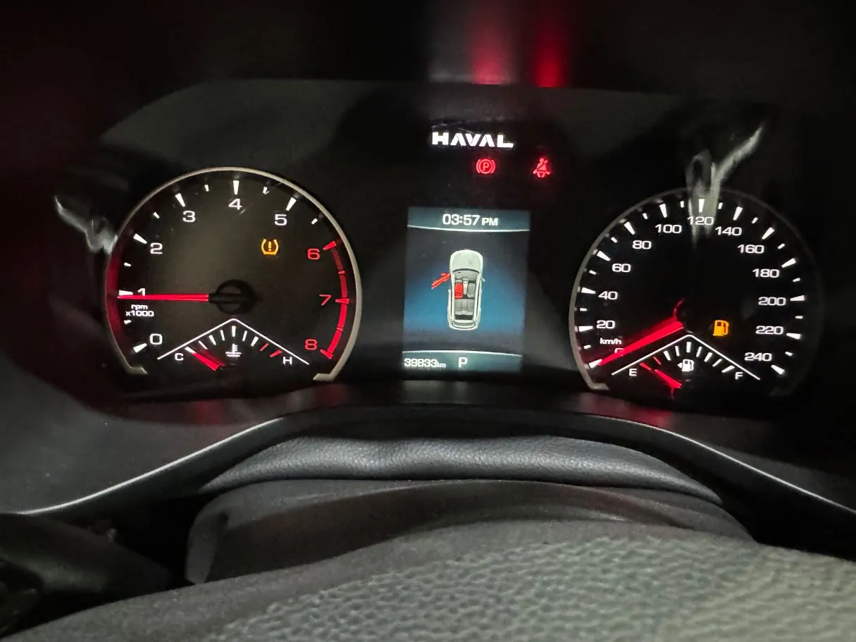 Car image 8