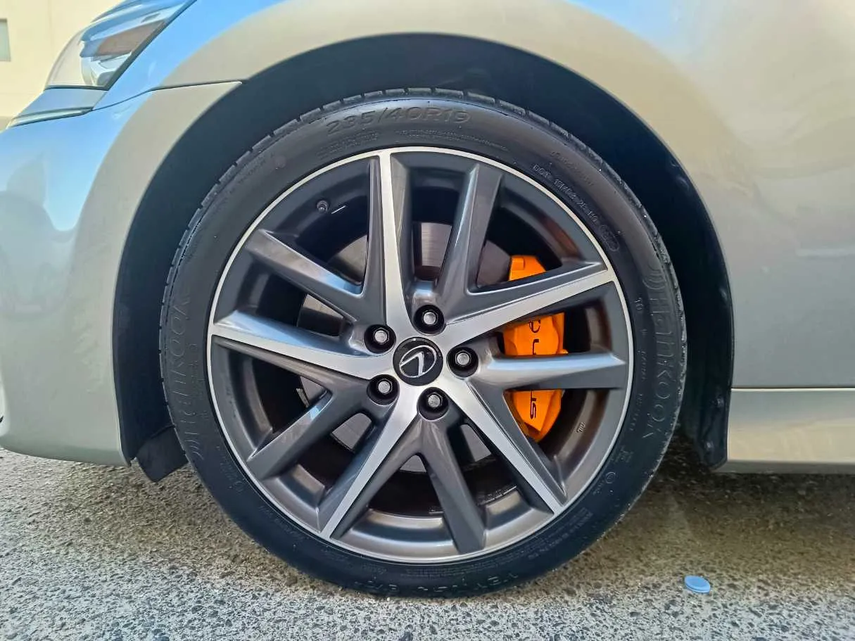 Car image 10