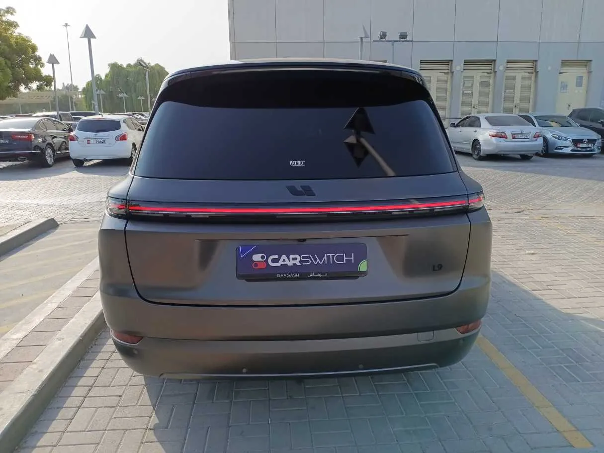 Car image 6