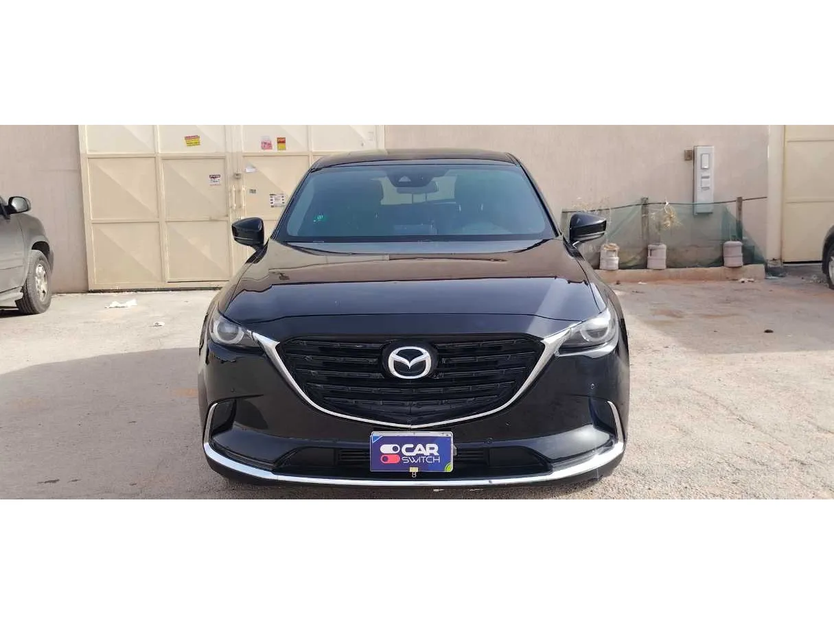 Car image 3