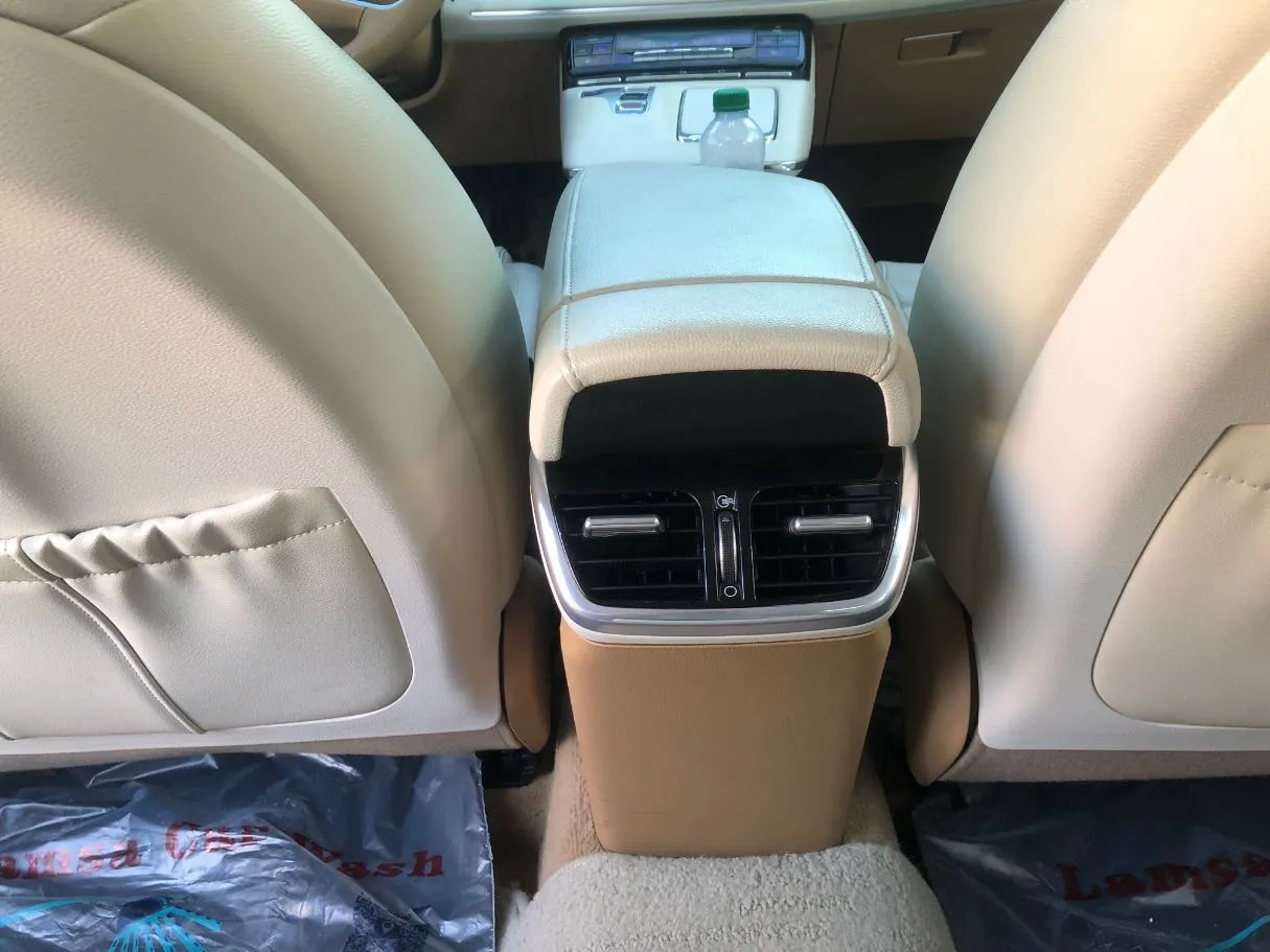 Car image 21