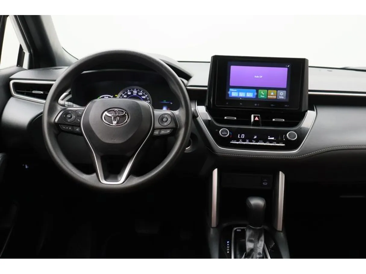 Car image 15