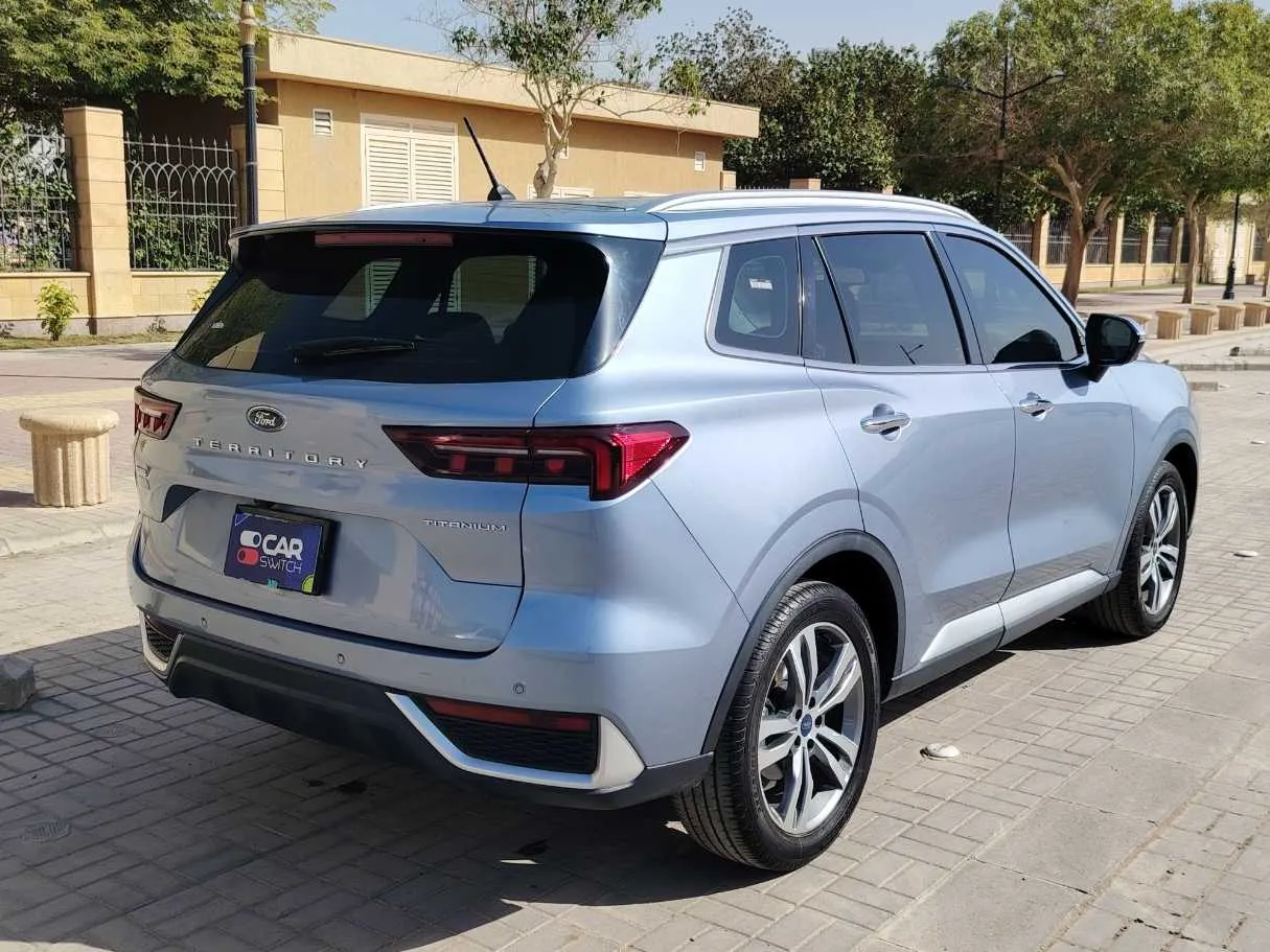 Car image 5