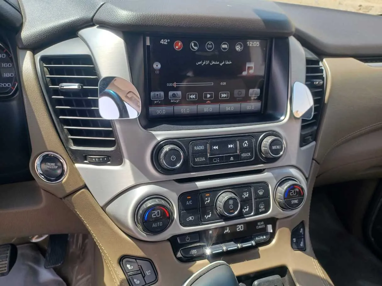 Car image 18