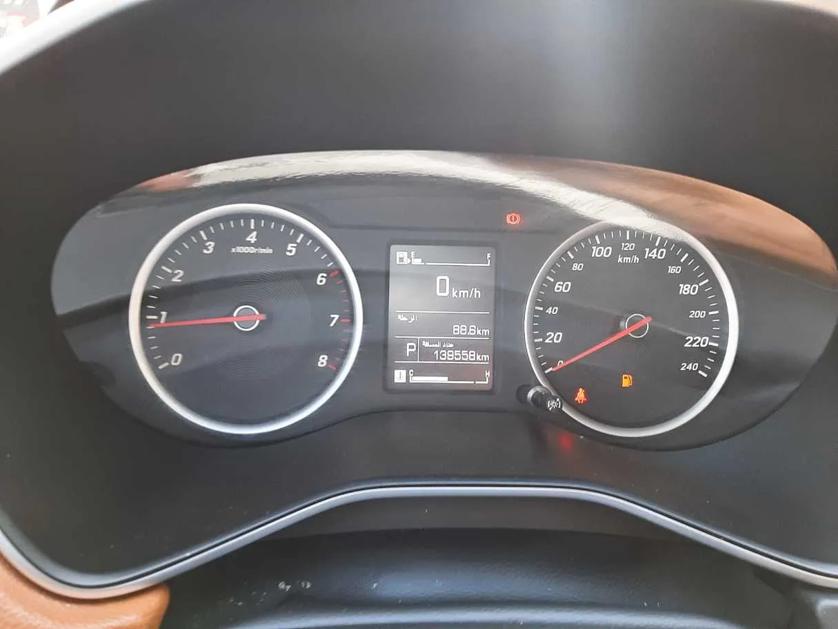 Car image 18