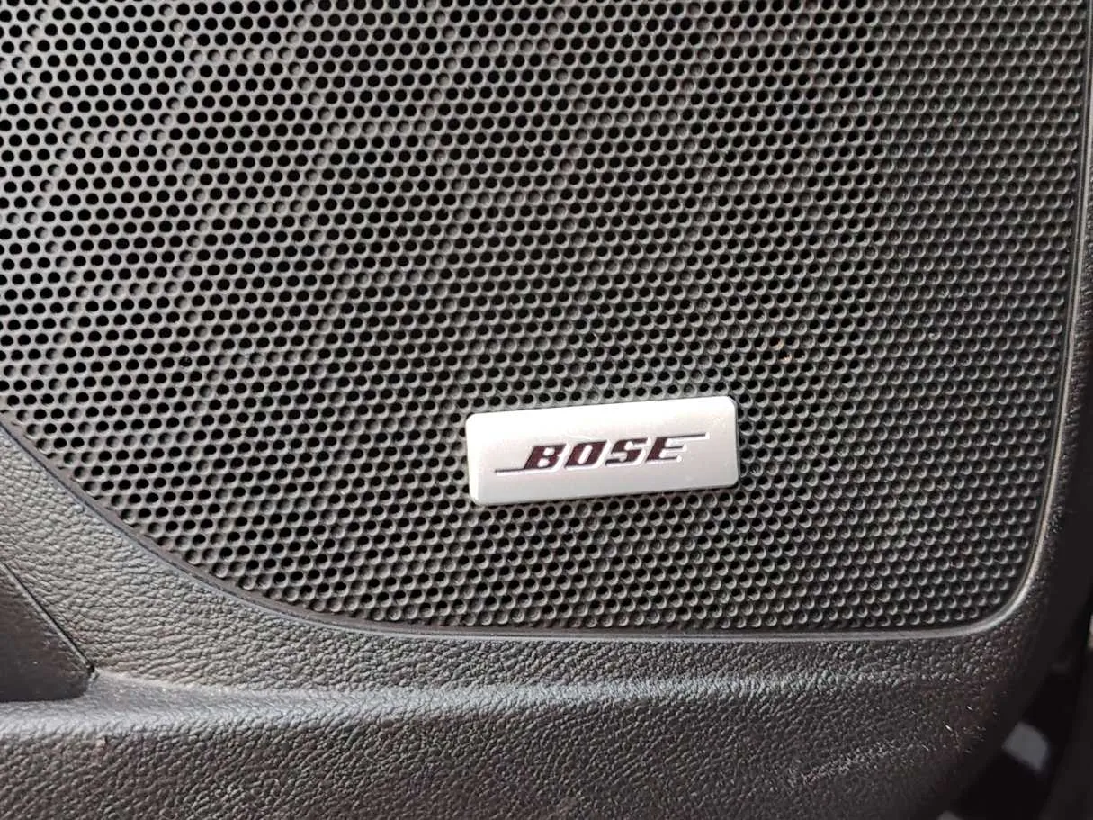 Car image 28