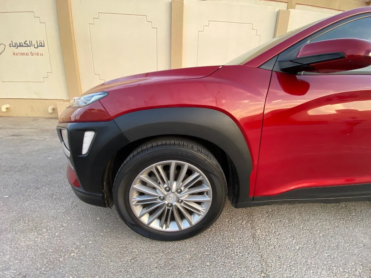 Car image 9