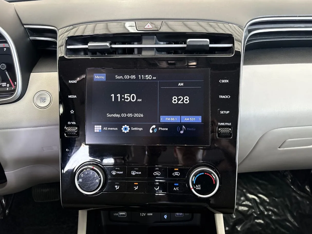 Car image 24