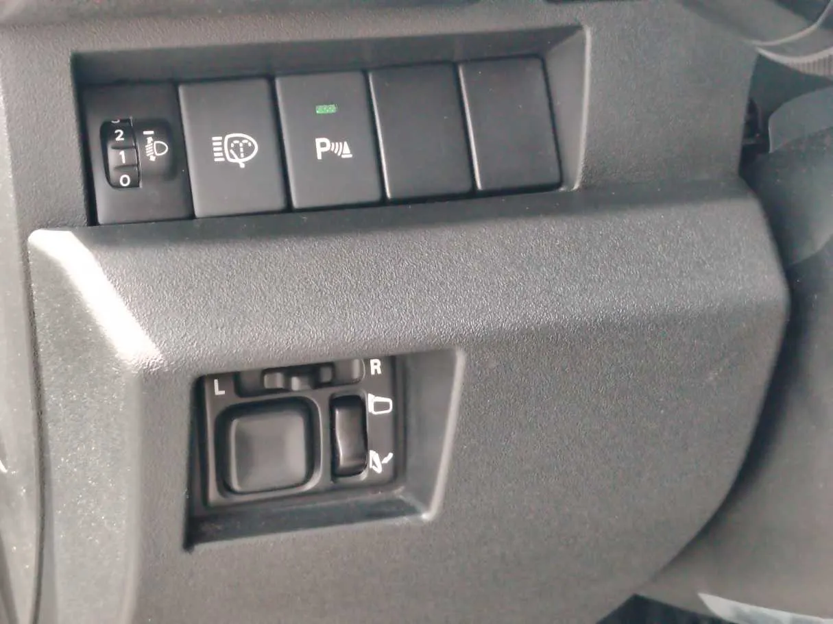 Car image 29